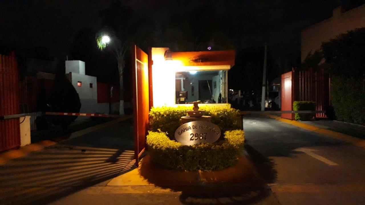 Casa Ejecutivo Zona Iteso Bahia De Acapulco Villa Guadalajara Exteriör bild
